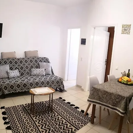 Villa Thira Perissa (Santorini)