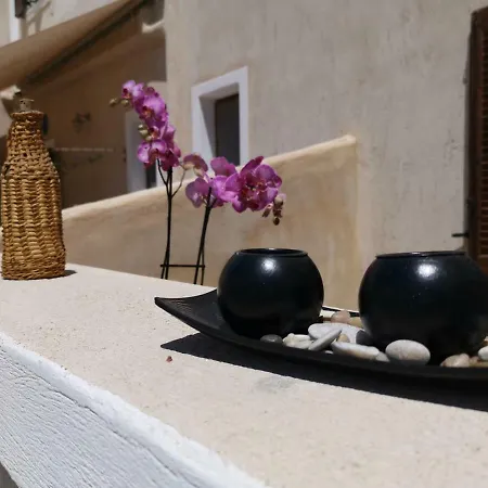 Thira Perissa (Santorini)