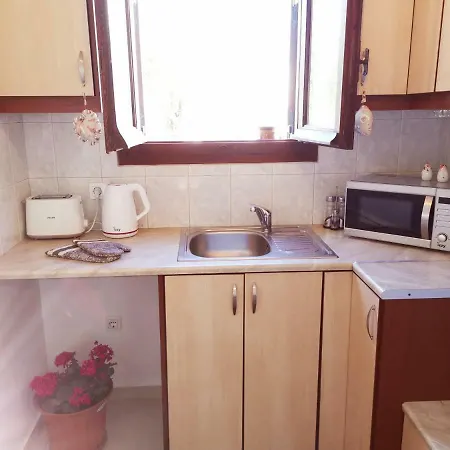 Villa Thira *