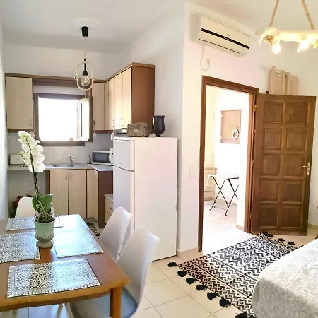 Villa Thira